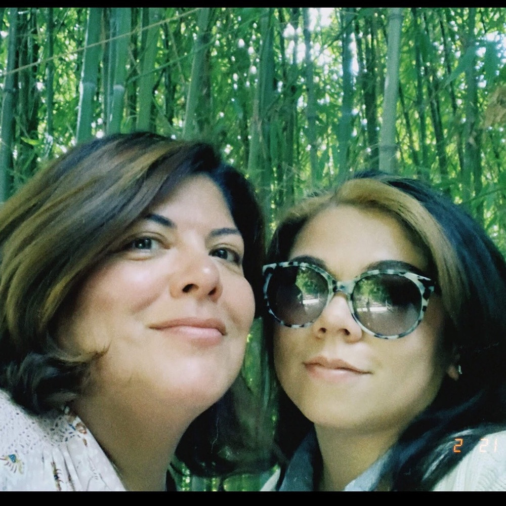 Meet your Poshers Lauren and Angeles
